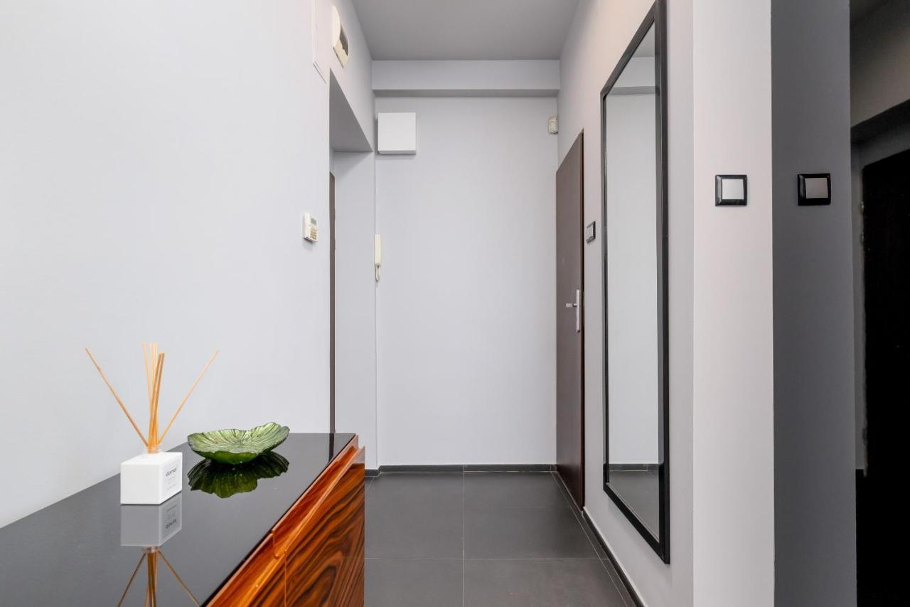 Stylish Korfantego Apartment Next To Spodek By Noclegi Renters Katowice Kültér fotó